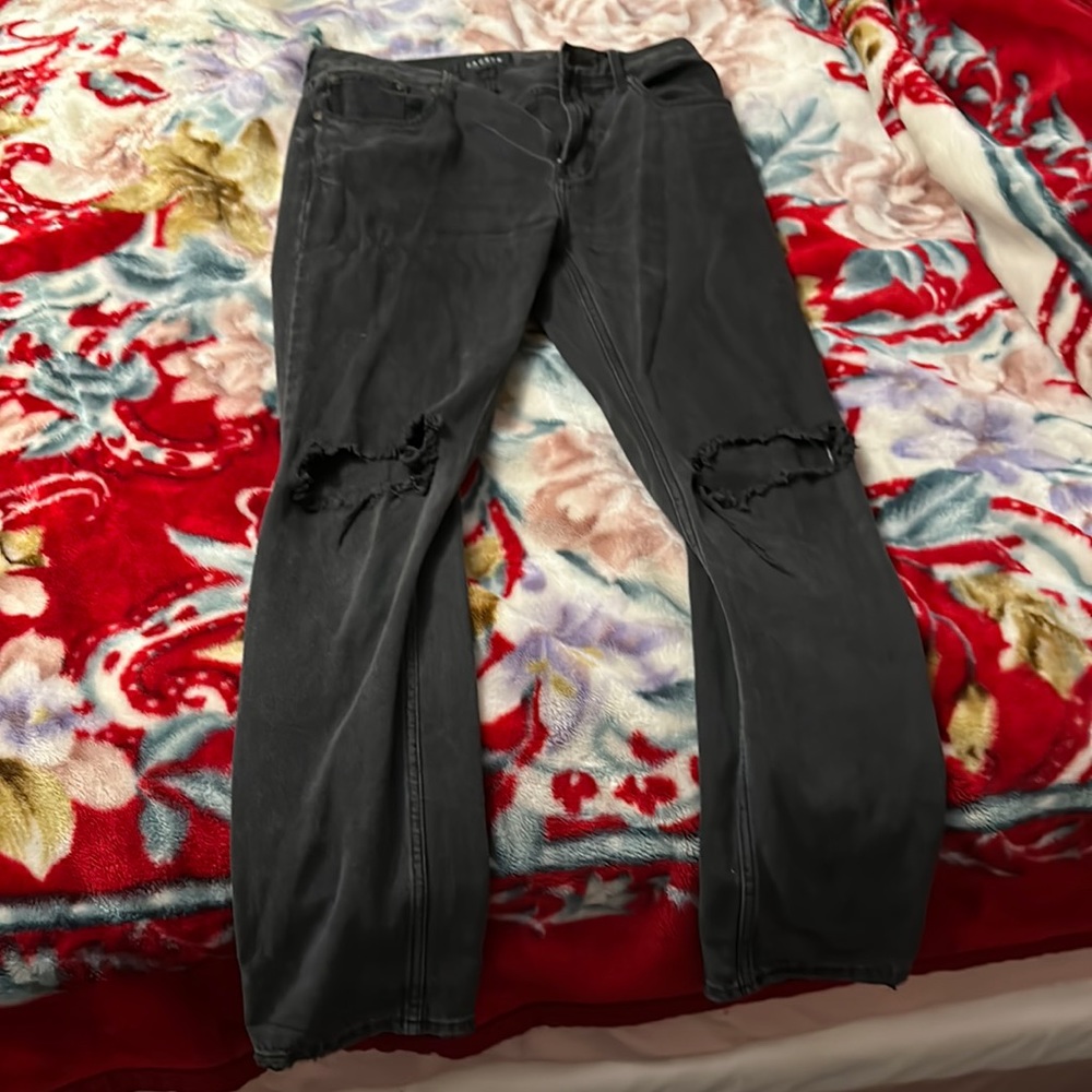 Pacsun “Distressed” Jeans 30x32 slimmer fit